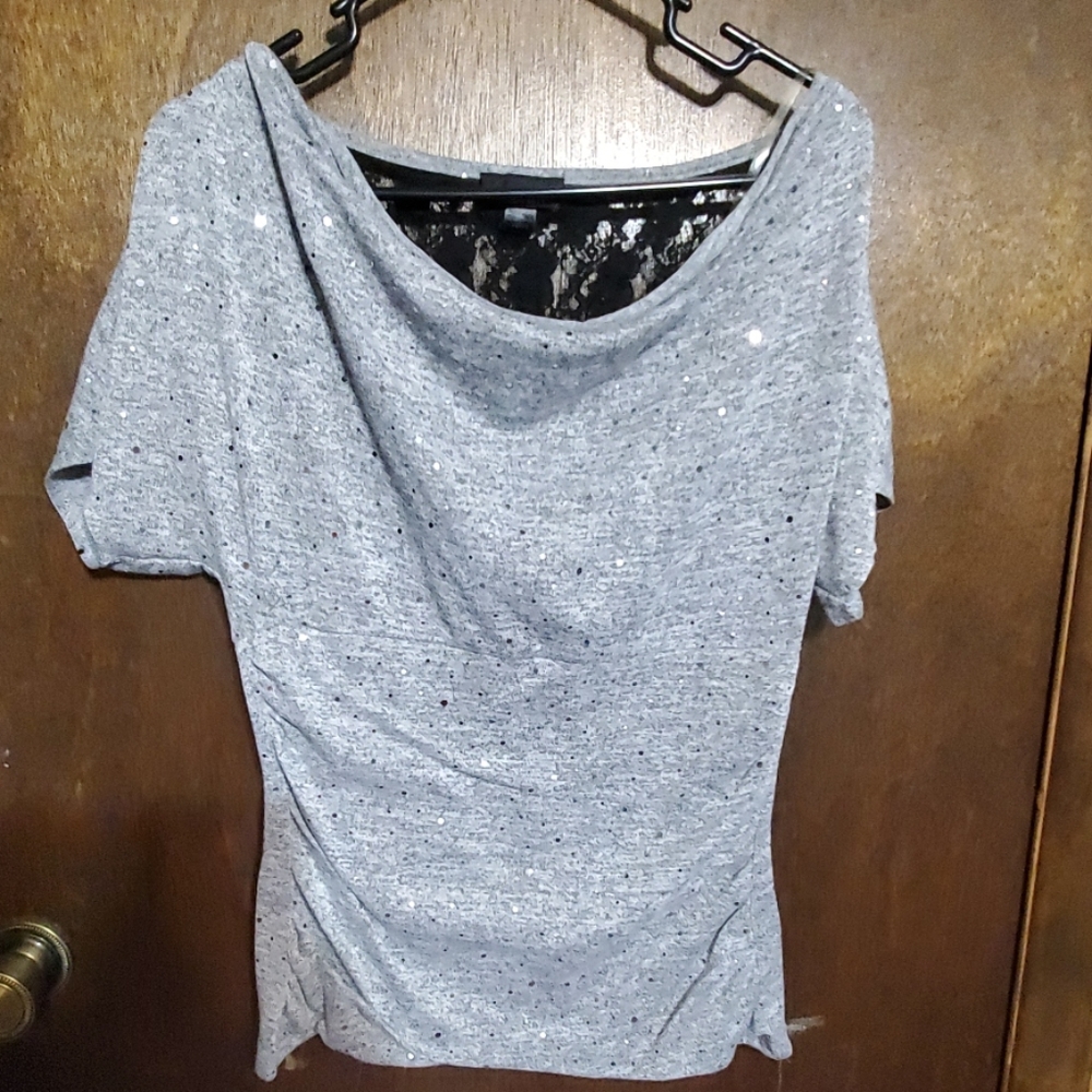Super cute short sleeve top